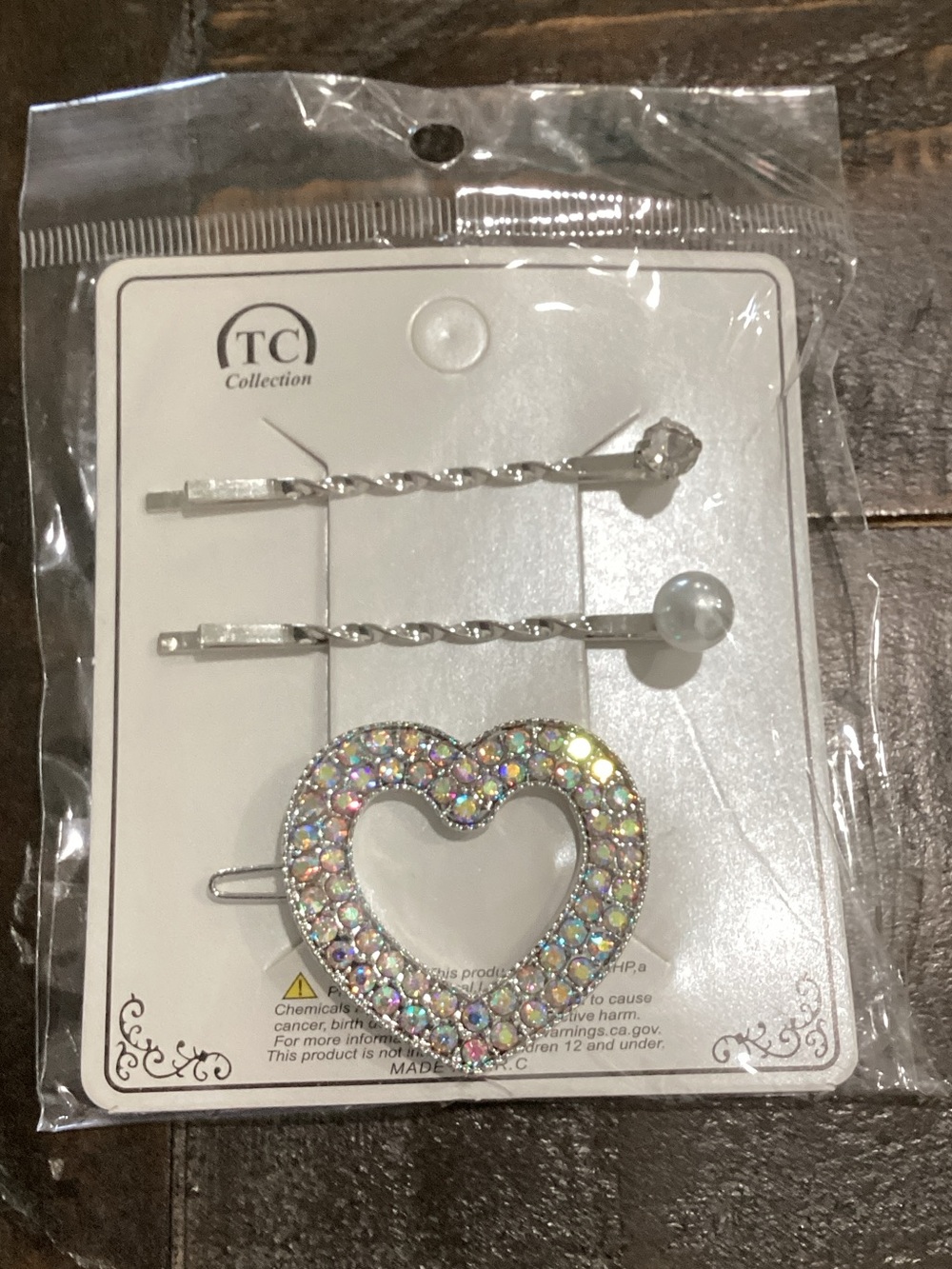 IC COLLECTION Silver Heart Hair Clip Set with Iridescent Crystals